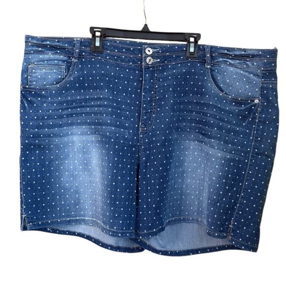 Stitch Star 5" Inseam Distressed Denim Shorts Size 24W in Blue With Star Pattern - Picture 1 of 9